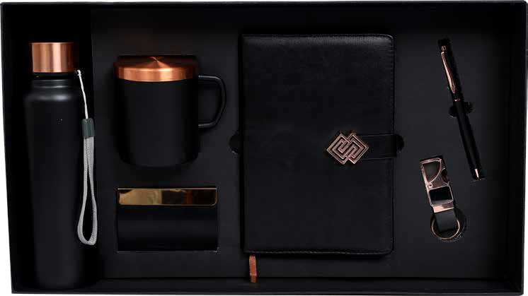 Executive gift box with drinkware, notebook, pen and accessories